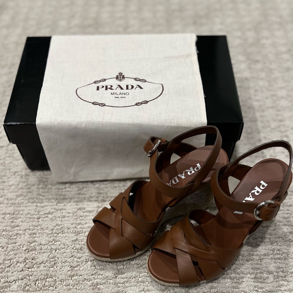 Authentic PRADA brown leather espadrille wedge. size 35 - Picture 3 of 4